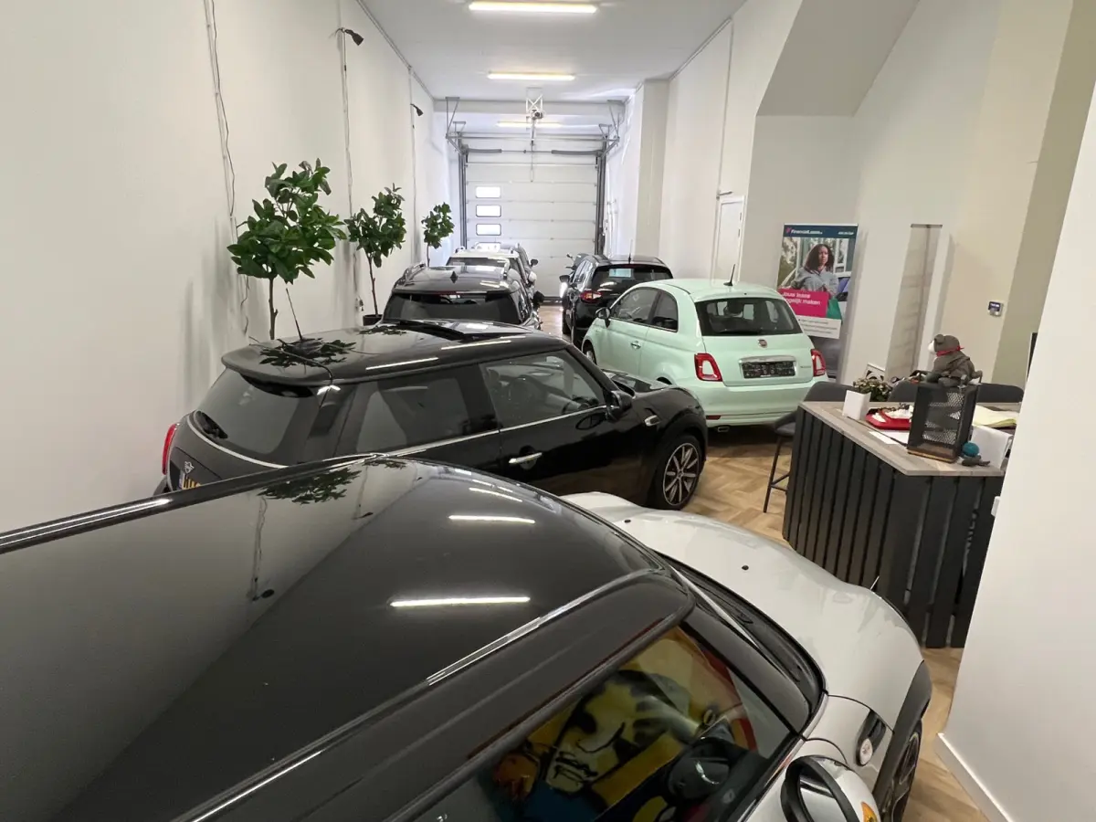 La Prima 42 kWh Automaat Cabriolet | Incl BTW | 120 PK | Apple CarPlay | Achteruitrijd Camera | Navigatie | 17" LM Velgen | Leder Int | LED | 1e Eigenaar!