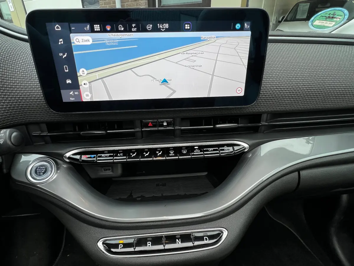 La Prima 42 kWh Automaat Cabriolet | Incl BTW | 120 PK | Apple CarPlay | Achteruitrijd Camera | Navigatie | 17" LM Velgen | Leder Int | LED | 1e Eigenaar!