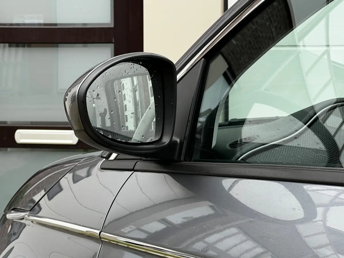 La Prima 42 kWh Automaat Cabriolet | Incl BTW | 120 PK | Apple CarPlay | Achteruitrijd Camera | Navigatie | 17" LM Velgen | Leder Int | LED | 1e Eigenaar!