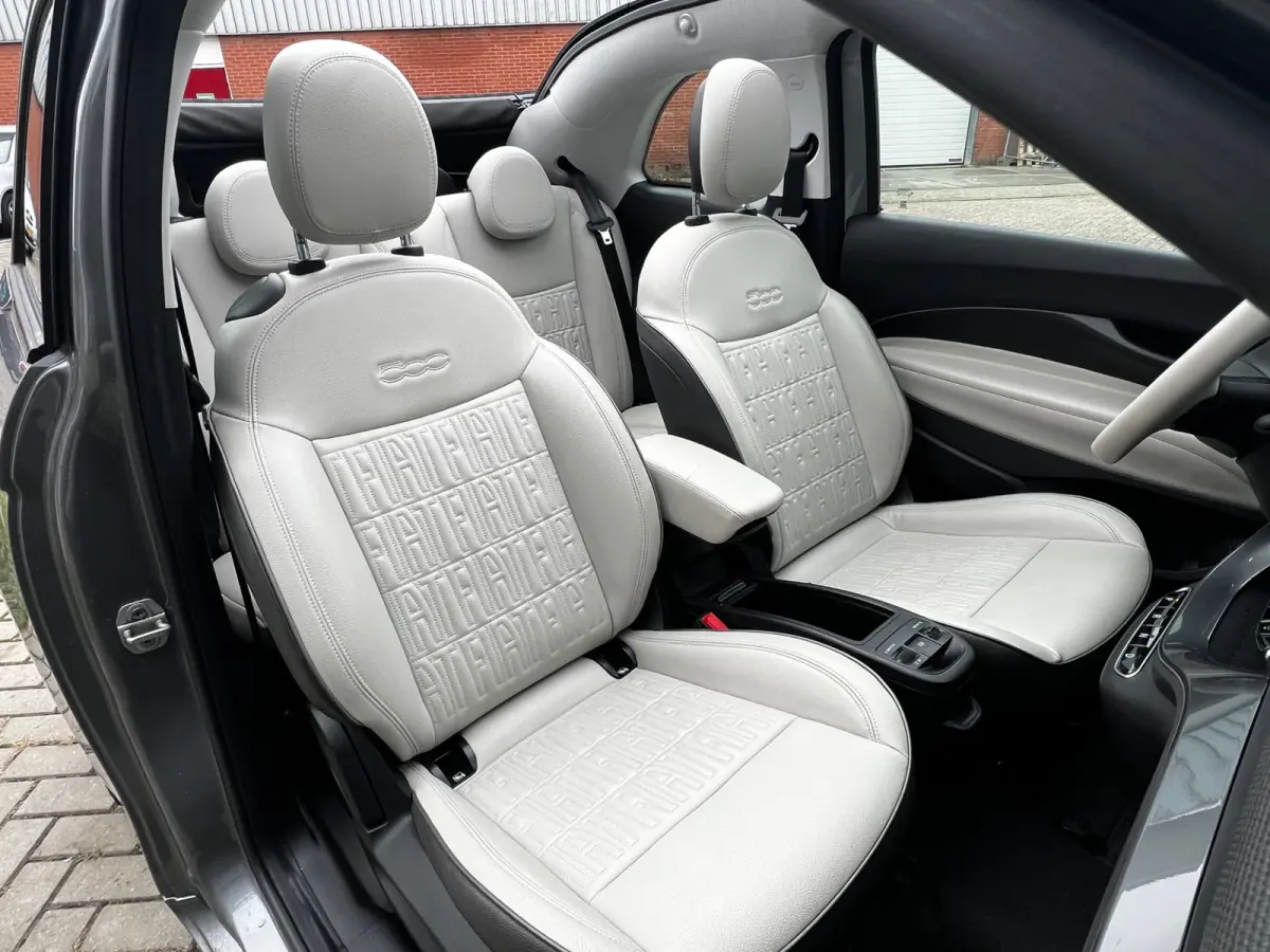 La Prima 42 kWh Automaat Cabriolet | Incl BTW | 120 PK | Apple CarPlay | Achteruitrijd Camera | Navigatie | 17" LM Velgen | Leder Int | LED | 1e Eigenaar!