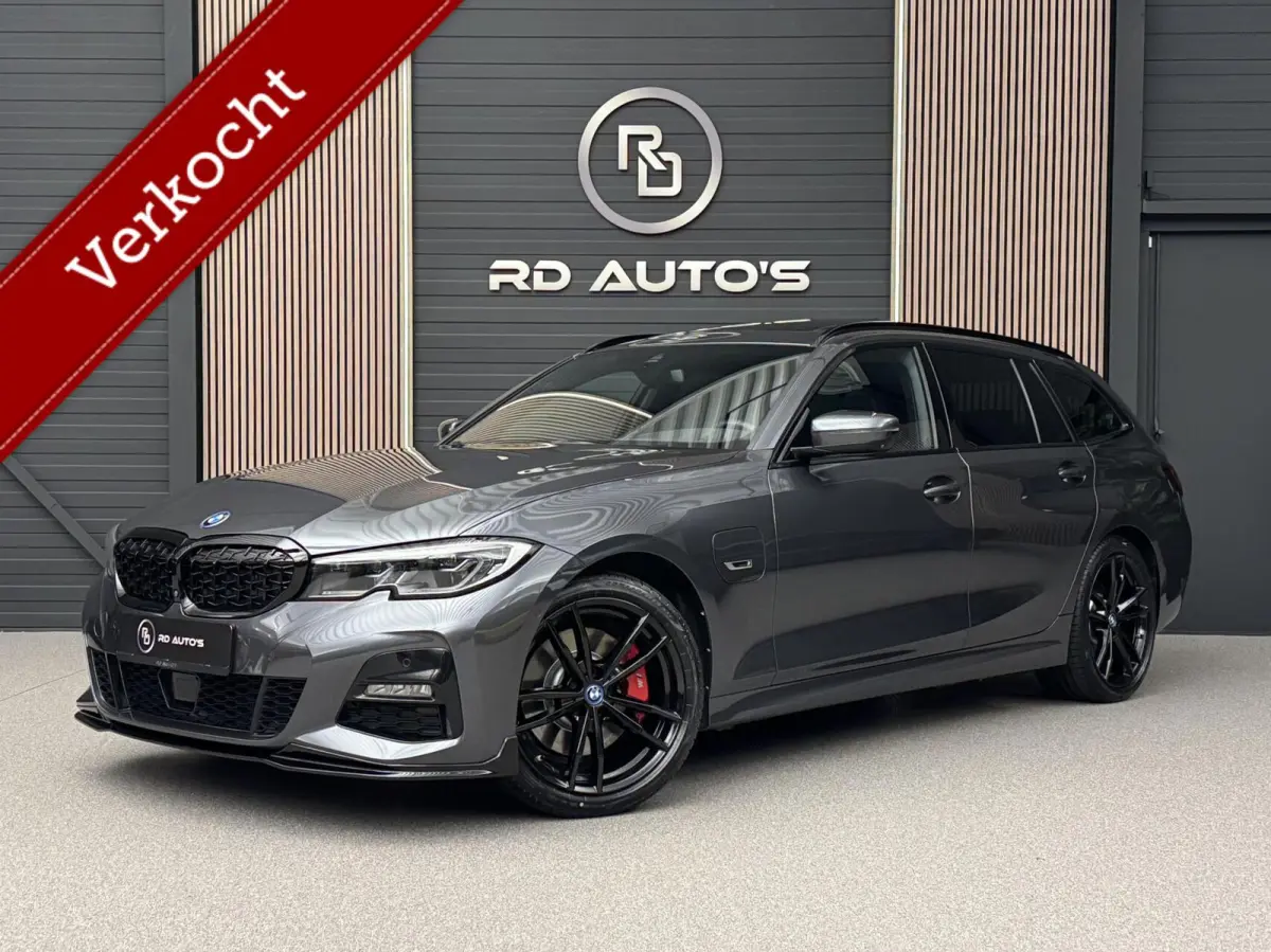 330e M Sport/ Laser/ Pano/ 360°/ Trekhaak/ HUD