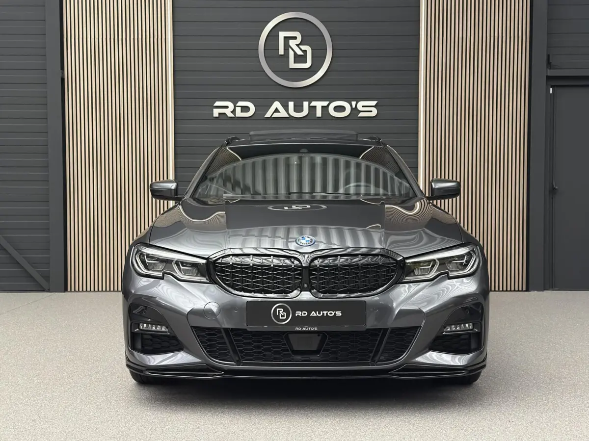 330e M Sport/ Laser/ Pano/ 360°/ Trekhaak/ HUD