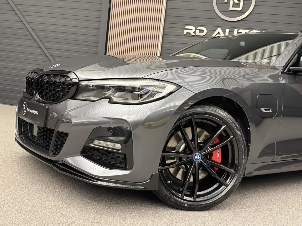 330e M Sport/ Laser/ Pano/ 360°/ Trekhaak/ HUD