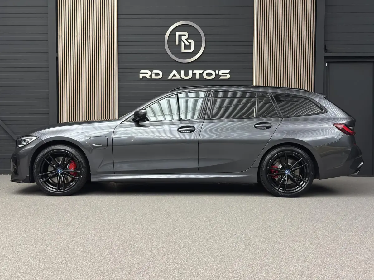 330e M Sport/ Laser/ Pano/ 360°/ Trekhaak/ HUD