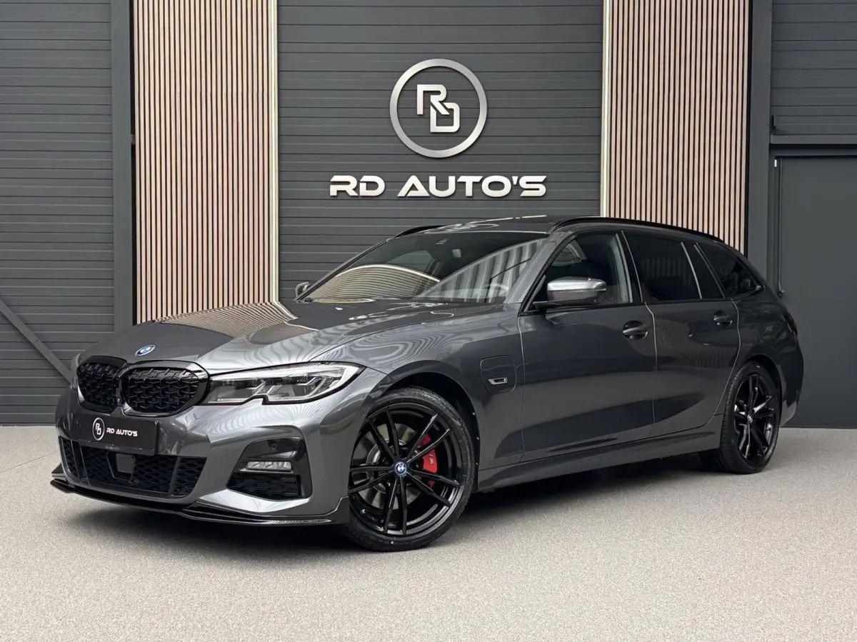 330e M Sport/ Laser/ Pano/ 360°/ Trekhaak/ HUD