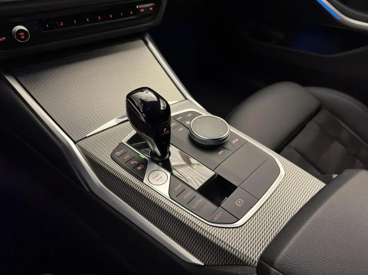 330e M Sport/ Laser/ Pano/ 360°/ Trekhaak/ HUD