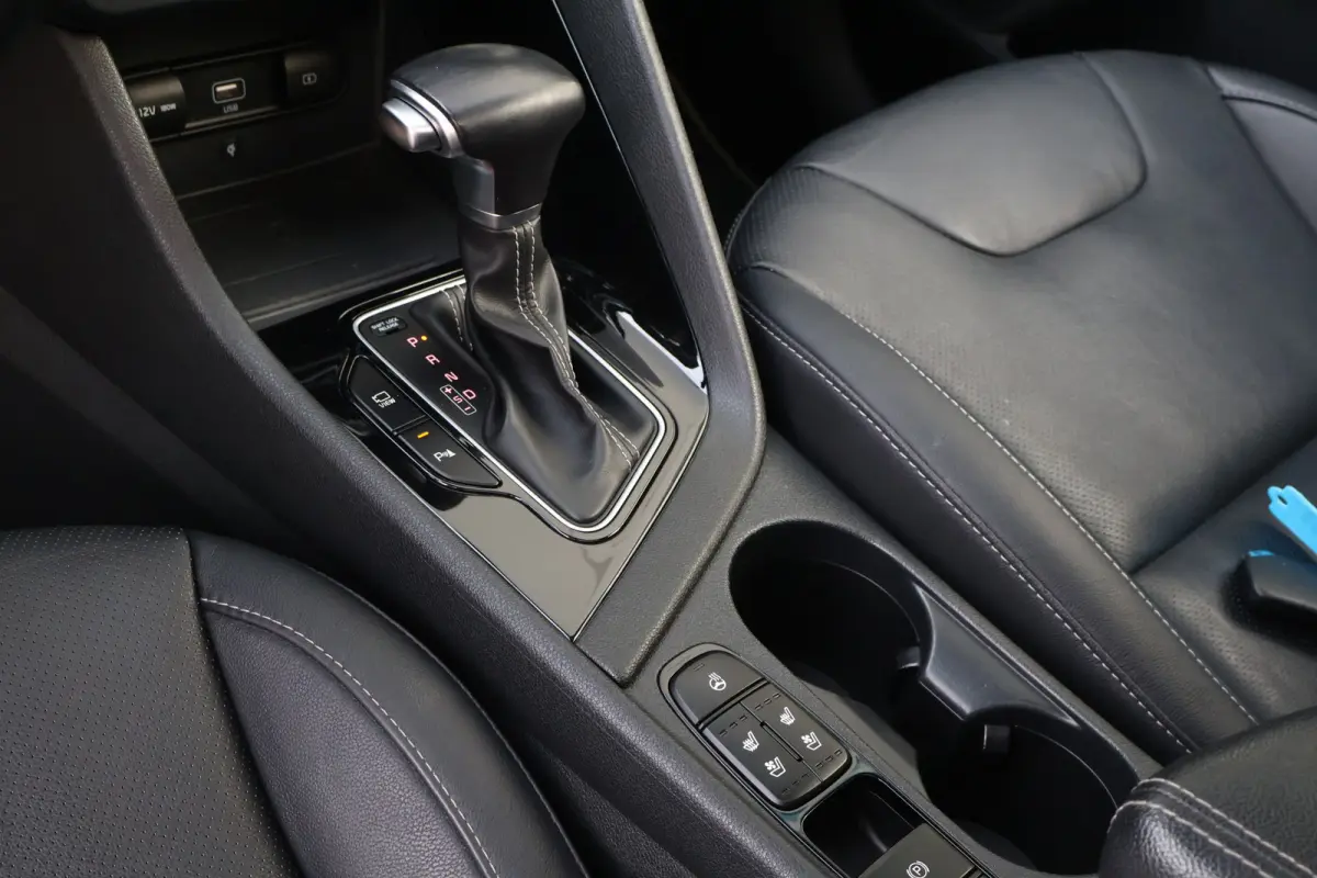 1.6 GDi Hybrid ExecutiveLine | Trekhaak | Stoelverwarming & ventilatie | Schuif- / kanteldak | Adaptieve Cruise | Camera