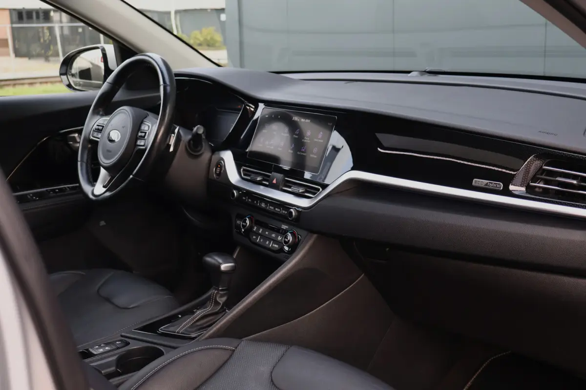 1.6 GDi Hybrid ExecutiveLine | Trekhaak | Stoelverwarming & ventilatie | Schuif- / kanteldak | Adaptieve Cruise | Camera