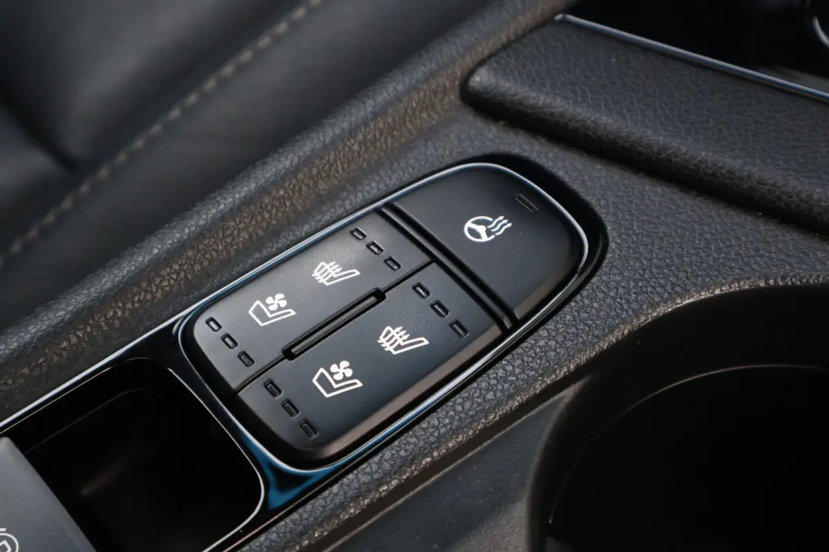 1.6 GDi Hybrid ExecutiveLine | Trekhaak | Stoelverwarming & ventilatie | Schuif- / kanteldak | Adaptieve Cruise | Camera