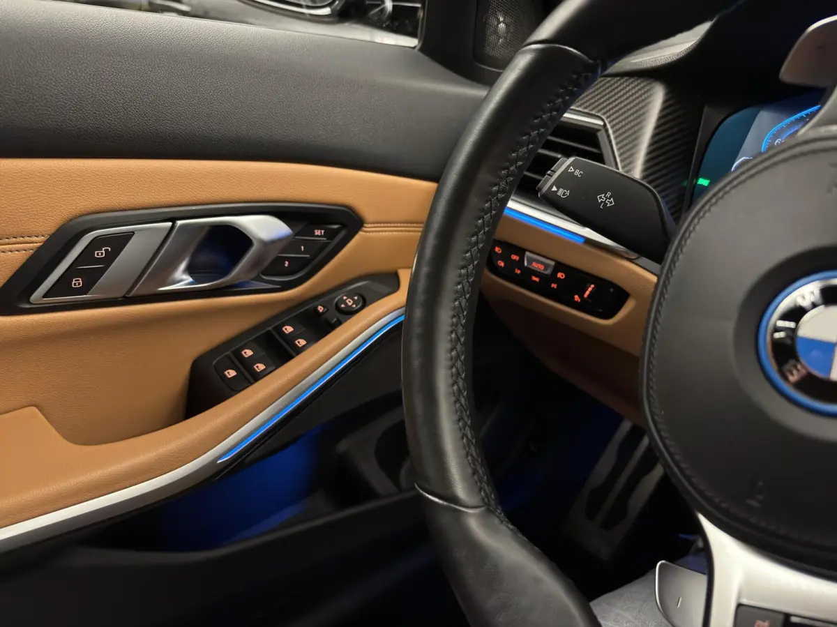 330e xDrive/ M Sport/ Laser/ Trekhaak/ M Stoelen/ H/K