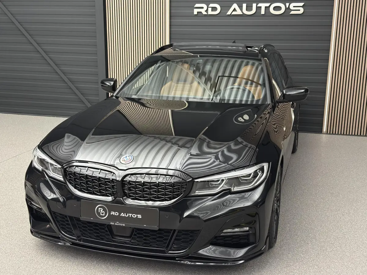 330e xDrive/ M Sport/ Laser/ Trekhaak/ M Stoelen/ H/K