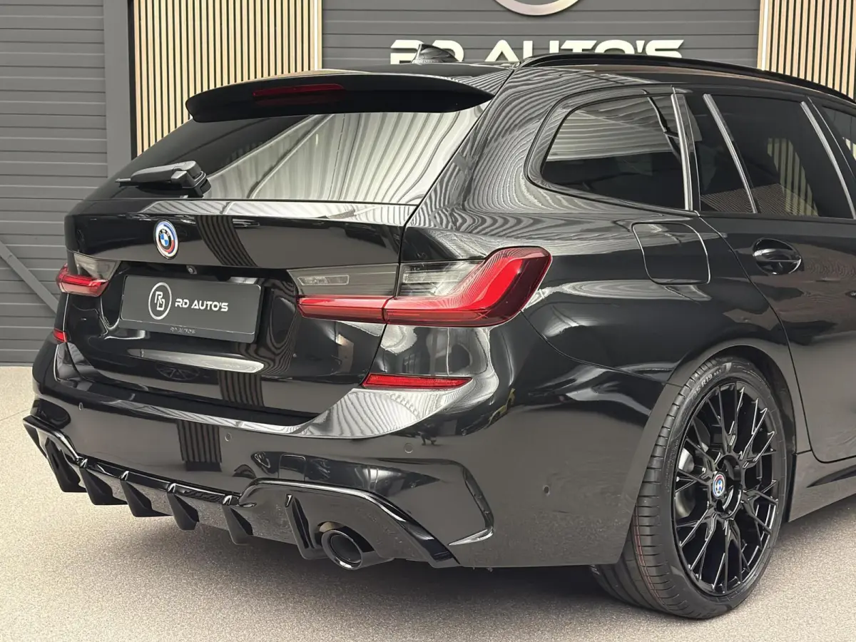 330e xDrive/ M Sport/ Laser/ Trekhaak/ M Stoelen/ H/K