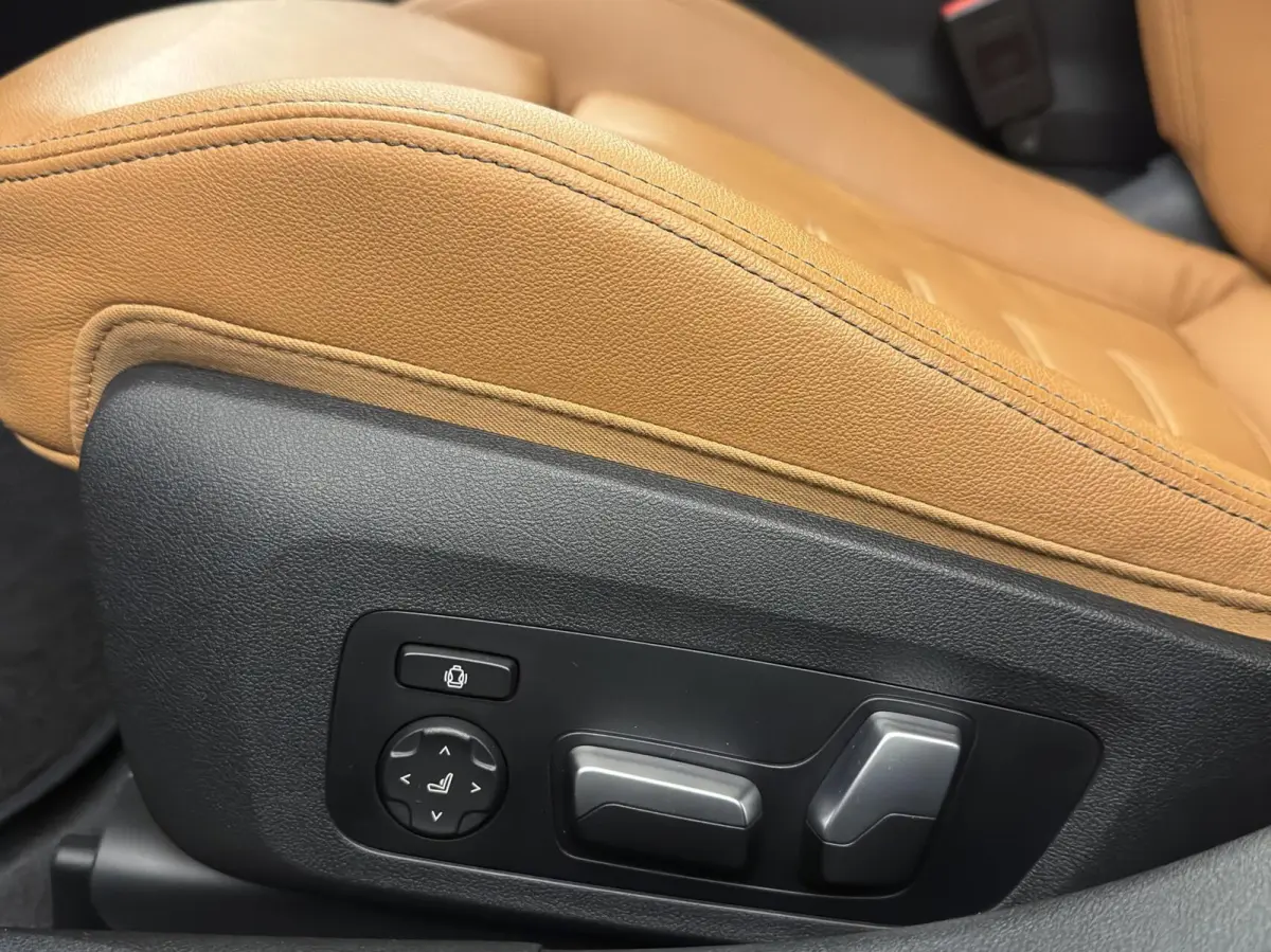 330e xDrive/ M Sport/ Laser/ Trekhaak/ M Stoelen/ H/K