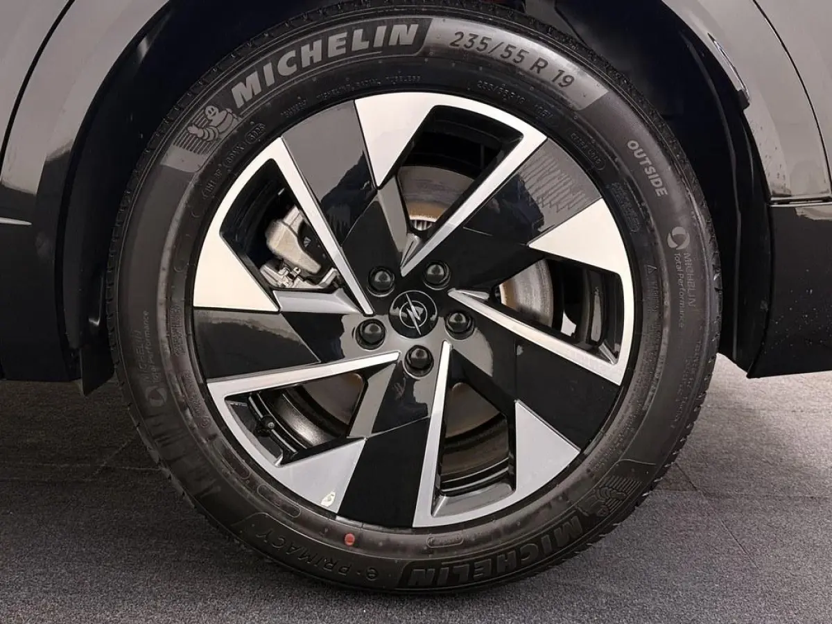 1.6 Turbo 195pk Plug-in GS ( Nieuw ) Trekhaak/Pano /Focal.Audio/360.Camera/Led.Matrix/Nav/Ad.Cruise/Winterpakket/ 8Jaar Garantie