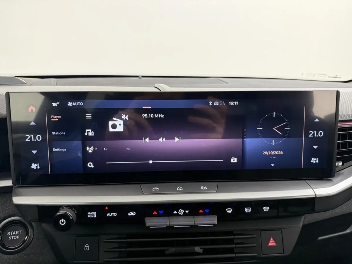 1.6 Turbo 195pk Plug-in GS ( Nieuw ) Trekhaak/Pano /Focal.Audio/360.Camera/Led.Matrix/Nav/Ad.Cruise/Winterpakket/ 8Jaar Garantie