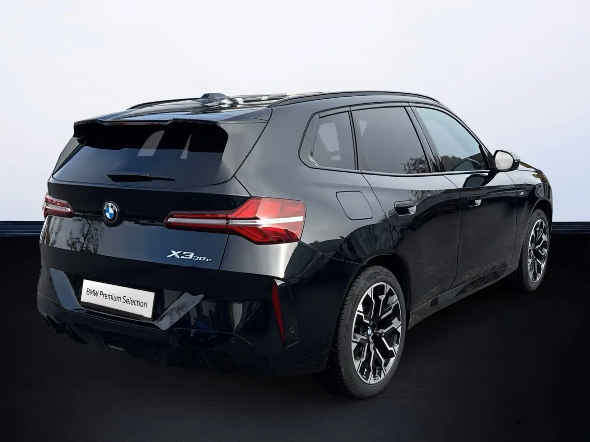 30e xDrive M-SPORT ** ADAPT. LED, LEDER, PANO, TREKH, MEMORY, DRIV. ASS+, 20-inch LMV ** Ex BMW-AG ** ** INFORMEER OOK NAAR ONZE AANTREKKELIJKE FINANCIAL-LEASE TARIEVEN **