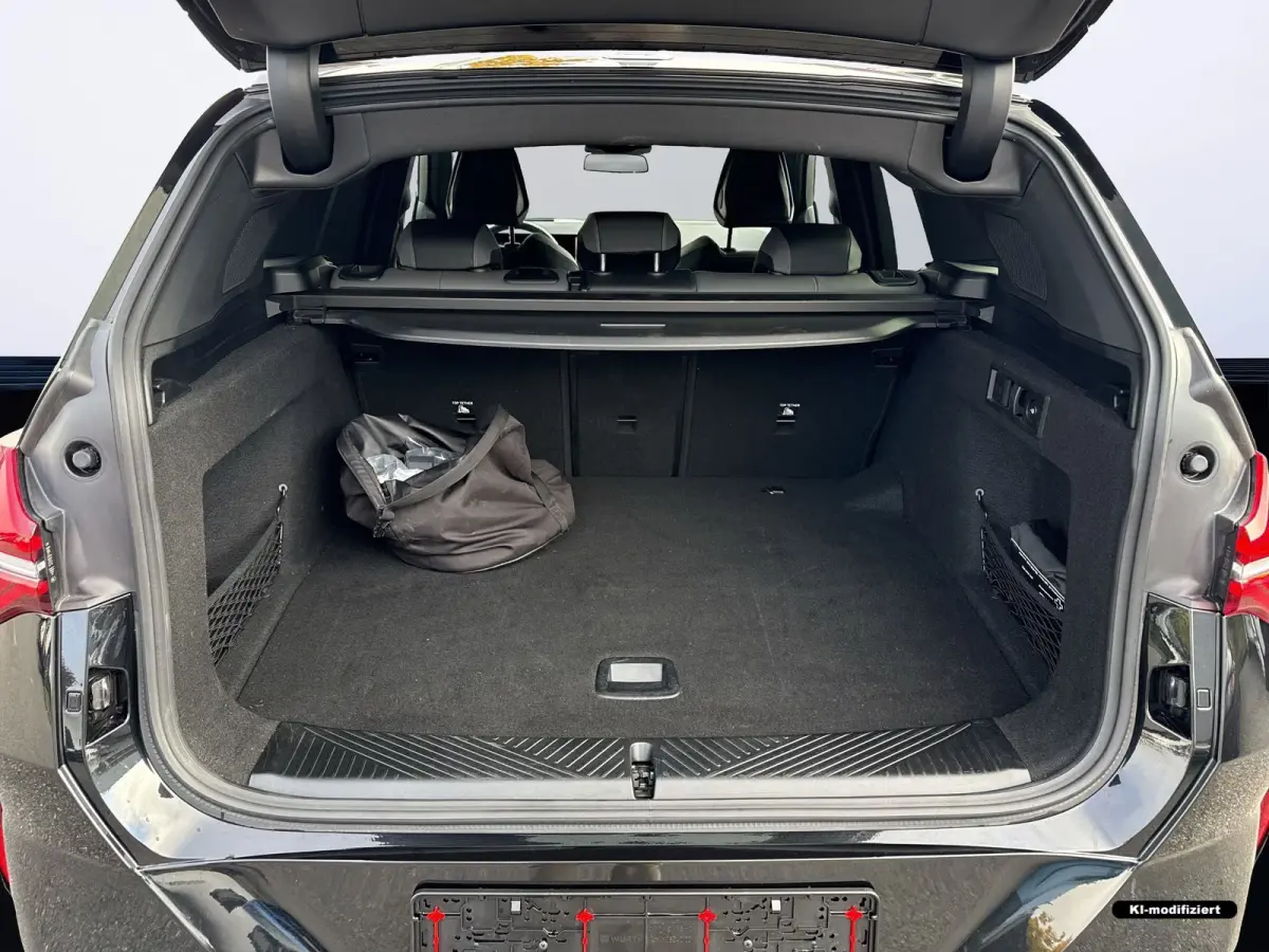 30e xDrive M-SPORT ** ADAPT. LED, LEDER, PANO, TREKH, MEMORY, DRIV. ASS+, 20-inch LMV ** Ex BMW-AG ** ** INFORMEER OOK NAAR ONZE AANTREKKELIJKE FINANCIAL-LEASE TARIEVEN **