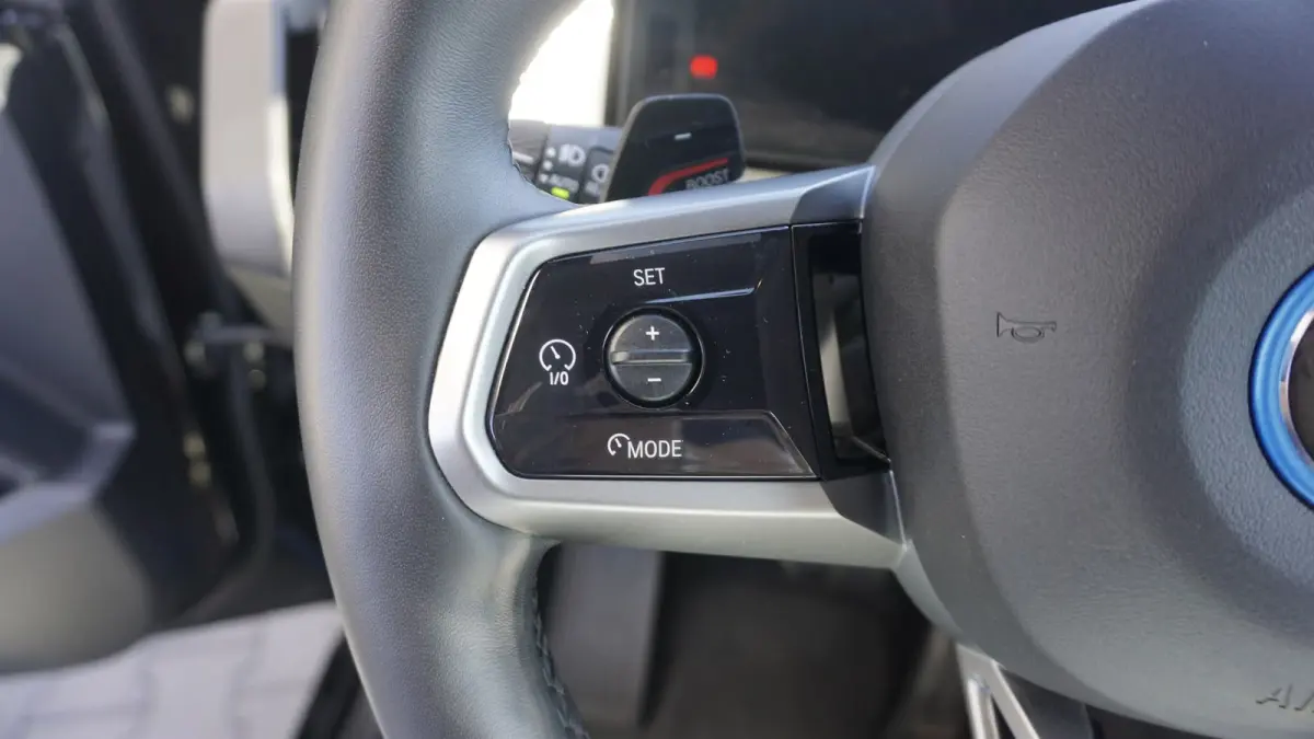 30e xDrive M-SPORT ** ADAPT. LED, LEDER, PANO, TREKH, MEMORY, DRIV. ASS+, 20-inch LMV ** Ex BMW-AG ** ** INFORMEER OOK NAAR ONZE AANTREKKELIJKE FINANCIAL-LEASE TARIEVEN **
