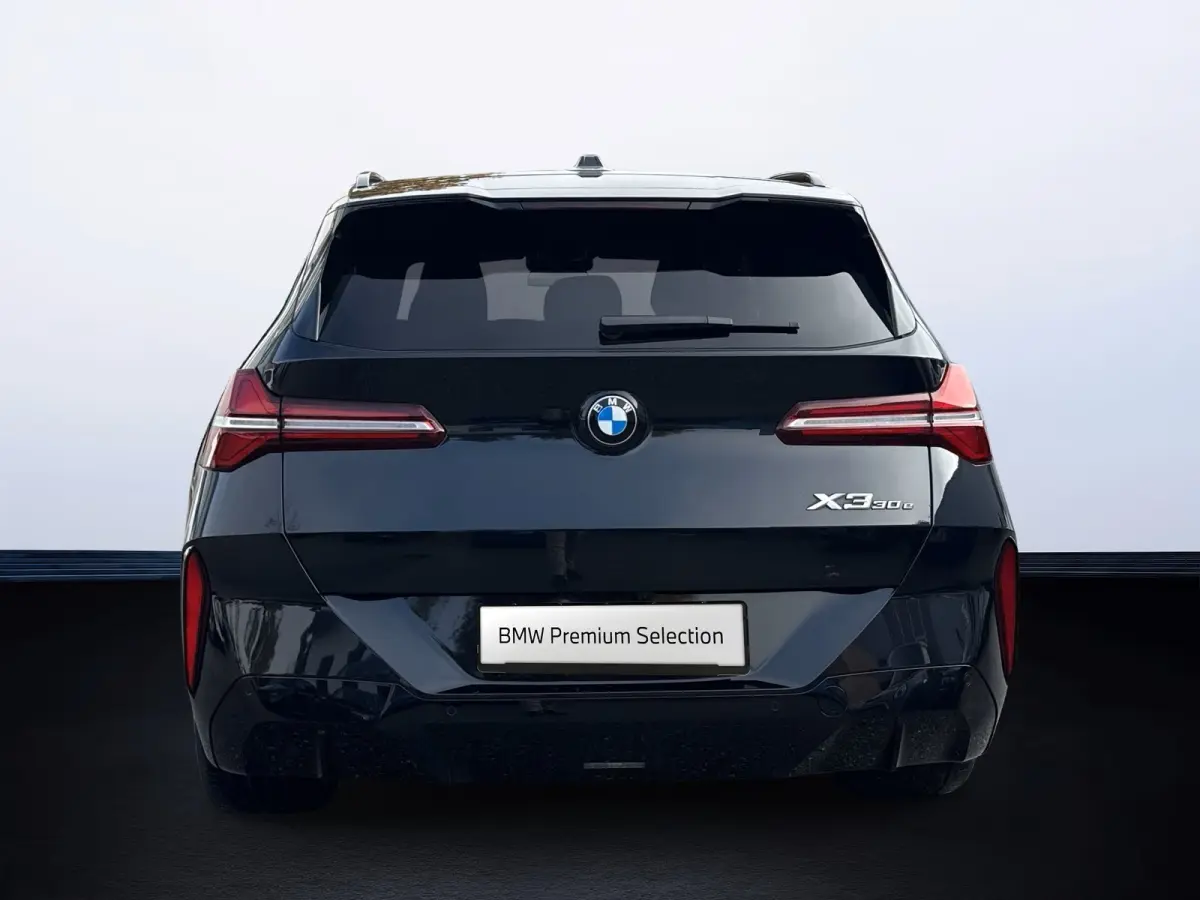 30e xDrive M-SPORT ** ADAPT. LED, LEDER, PANO, TREKH, MEMORY, DRIV. ASS+, 20-inch LMV ** Ex BMW-AG ** ** INFORMEER OOK NAAR ONZE AANTREKKELIJKE FINANCIAL-LEASE TARIEVEN **