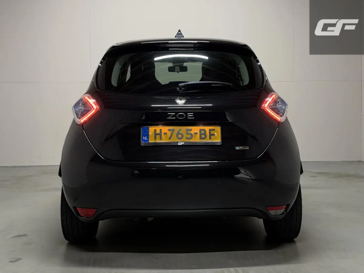 R110 Iconic 41 kWh Koopaccu Bose Camera Navi NAP