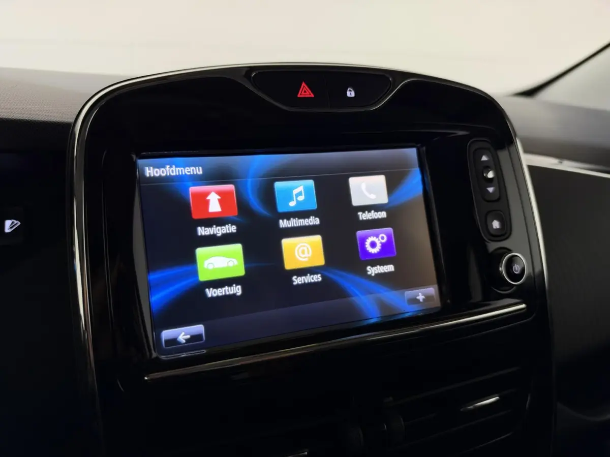 R110 Iconic 41 kWh Koopaccu Bose Camera Navi NAP
