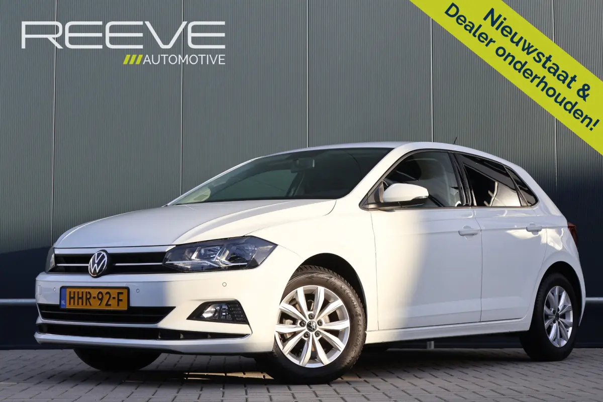 1.0 TSI | Stoelverwarming | Lichtmetaal | Apple Carplay / Android Auto | Parkeersensoren voor + achter
