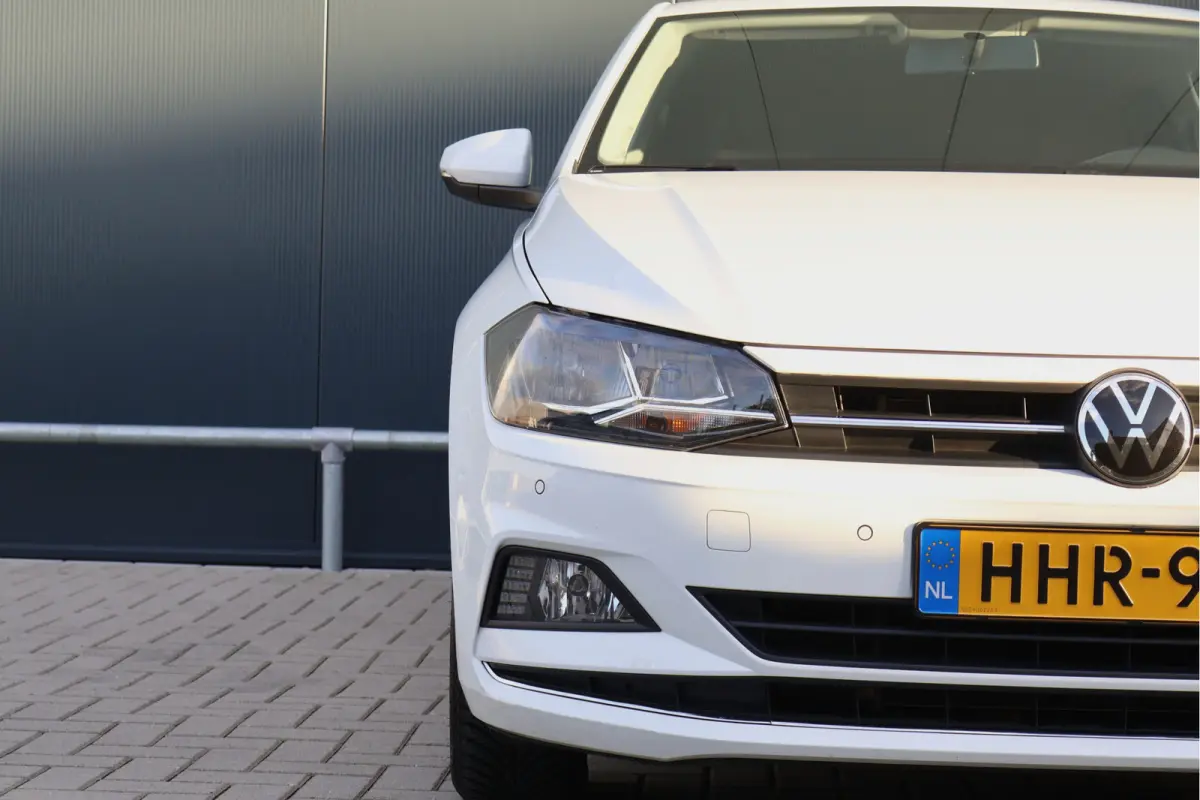 1.0 TSI | Stoelverwarming | Lichtmetaal | Apple Carplay / Android Auto | Parkeersensoren voor + achter