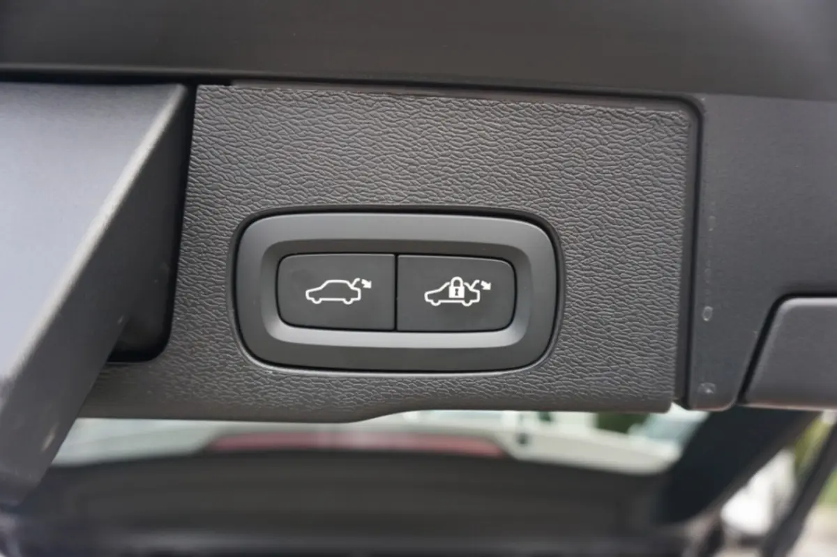 T8 Plug-In Hybrid 455pk Automaat AWD Plus Dark Panoramadak El.trekhaak