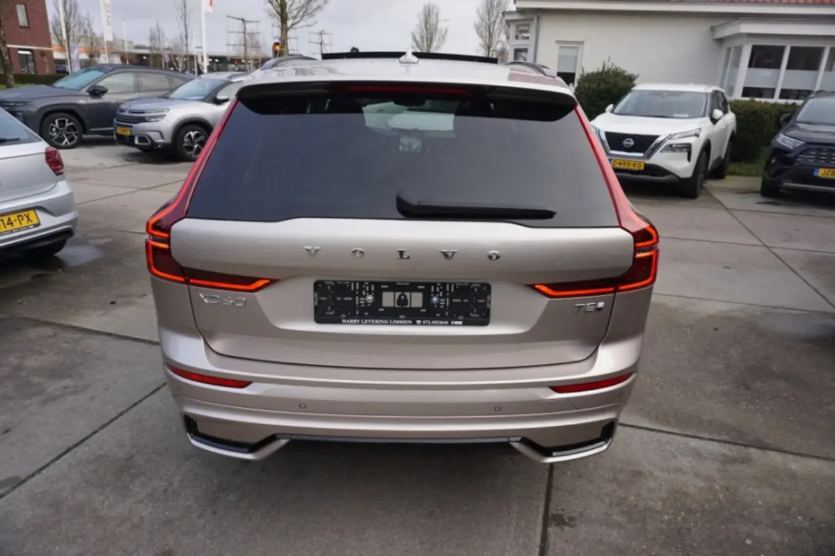 T8 Plug-In Hybrid 455pk Automaat AWD Plus Dark Panoramadak El.trekhaak