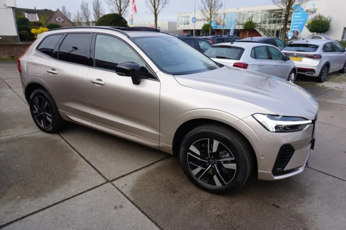 T8 Plug-In Hybrid 455pk Automaat AWD Plus Dark Panoramadak El.trekhaak