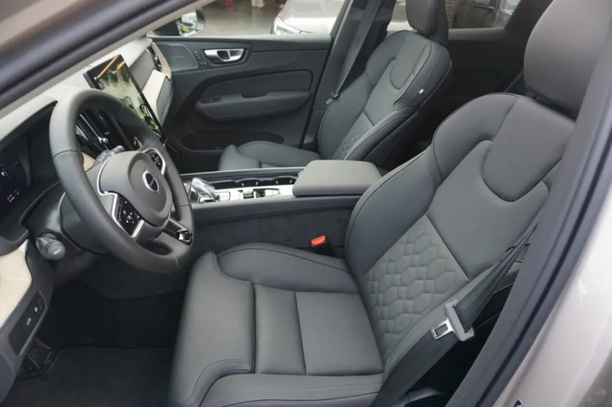 T8 Plug-In Hybrid 455pk Automaat AWD Plus Dark Panoramadak El.trekhaak