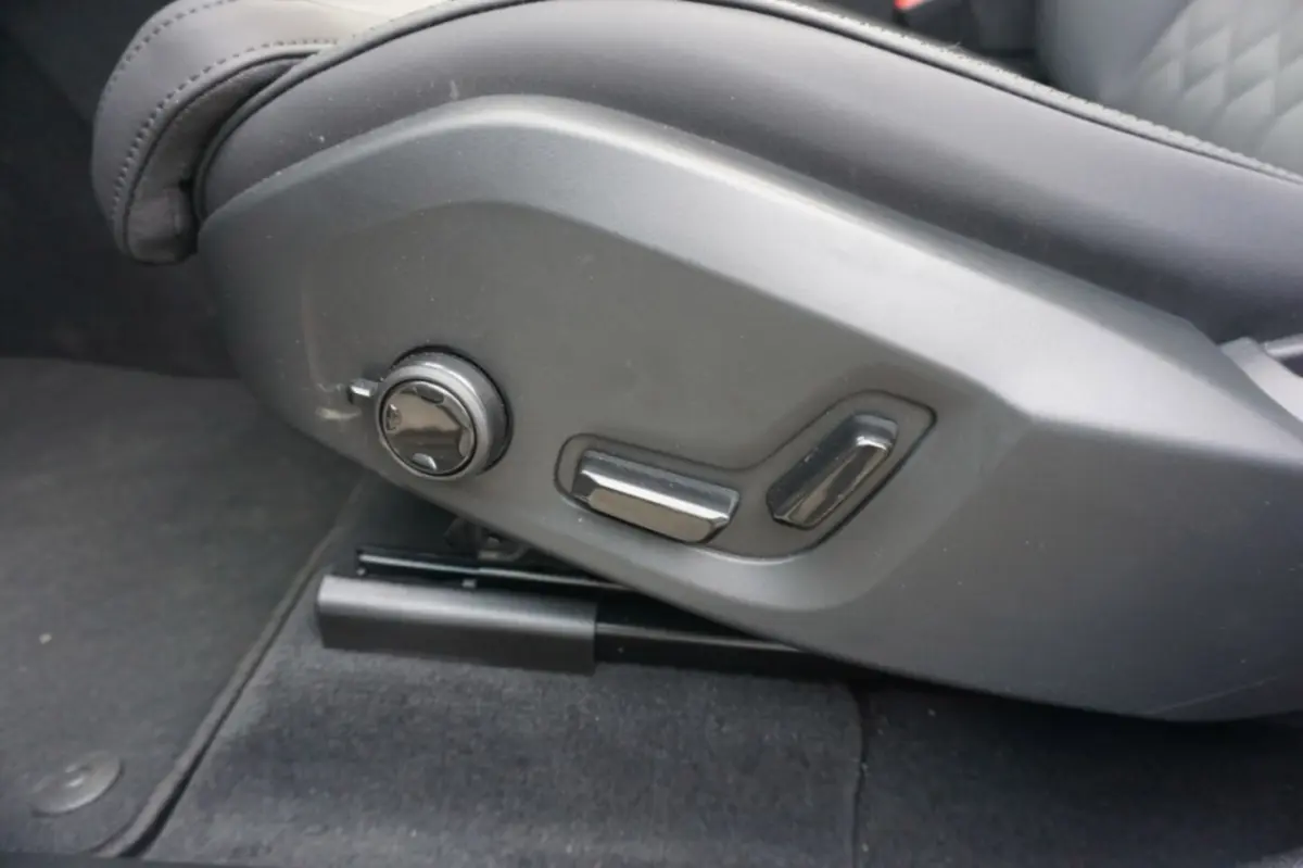 T8 Plug-In Hybrid 455pk Automaat AWD Plus Dark Panoramadak El.trekhaak