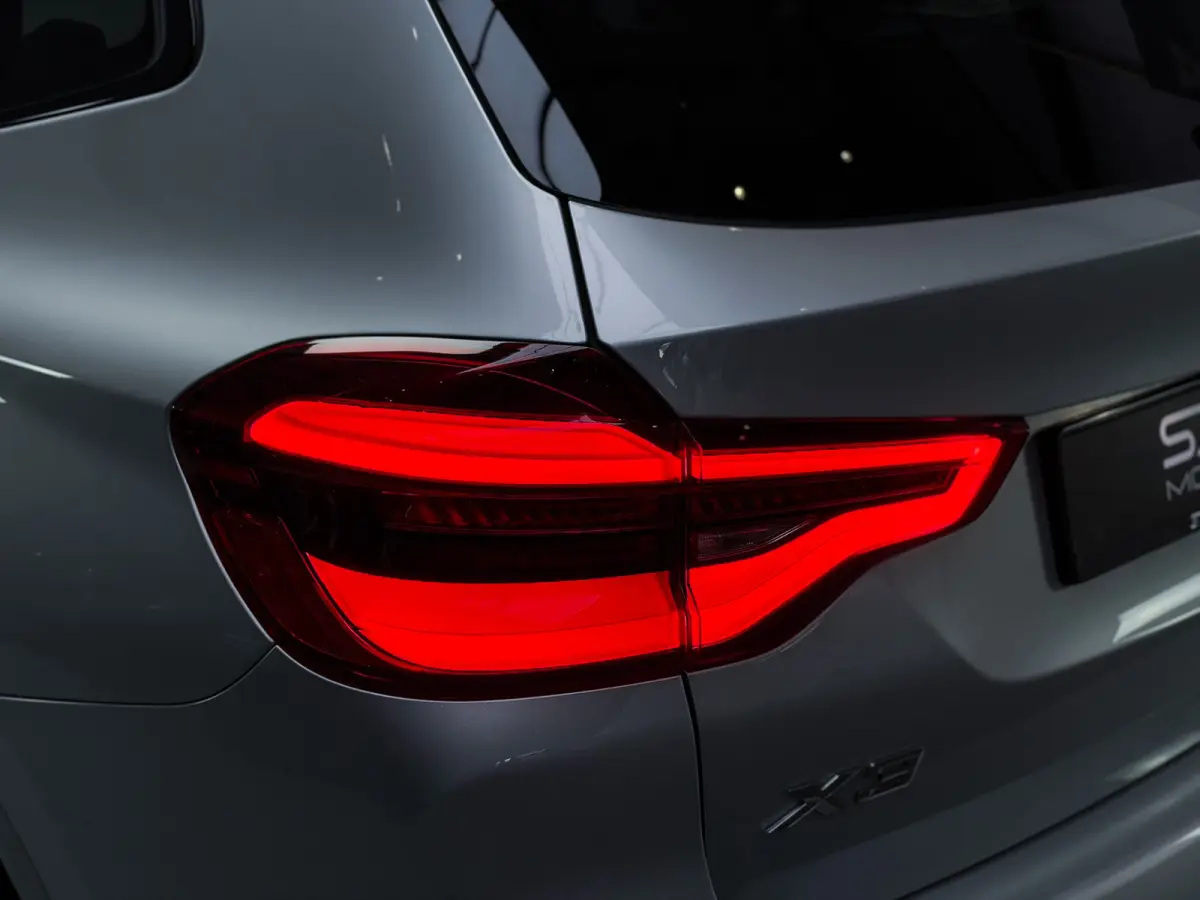 xDrive20i High Executive M-Sport Pano | 360 | Headup | Keyless | 20" | LED