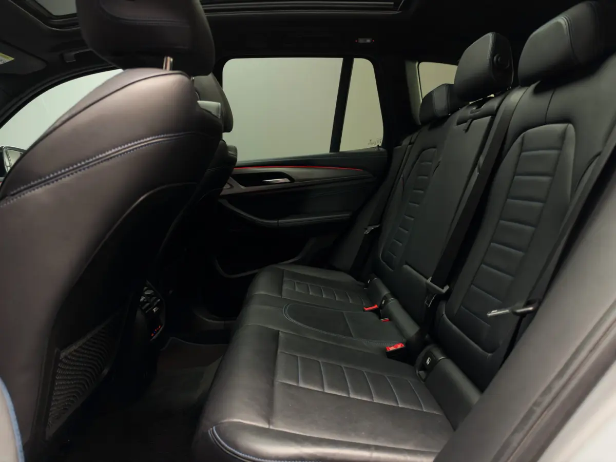 xDrive20i High Executive M-Sport Pano | 360 | Headup | Keyless | 20" | LED