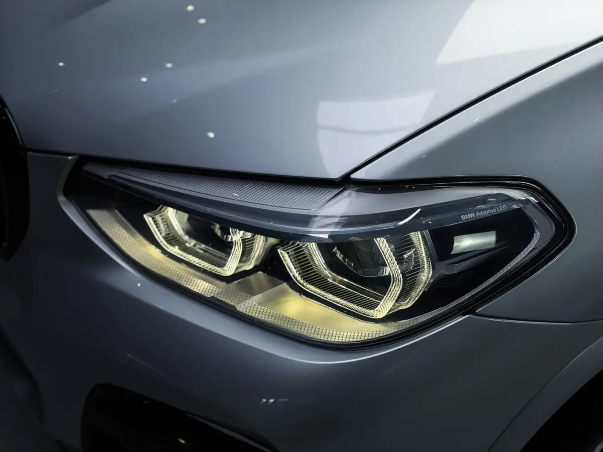 xDrive20i High Executive M-Sport Pano | 360 | Headup | Keyless | 20" | LED