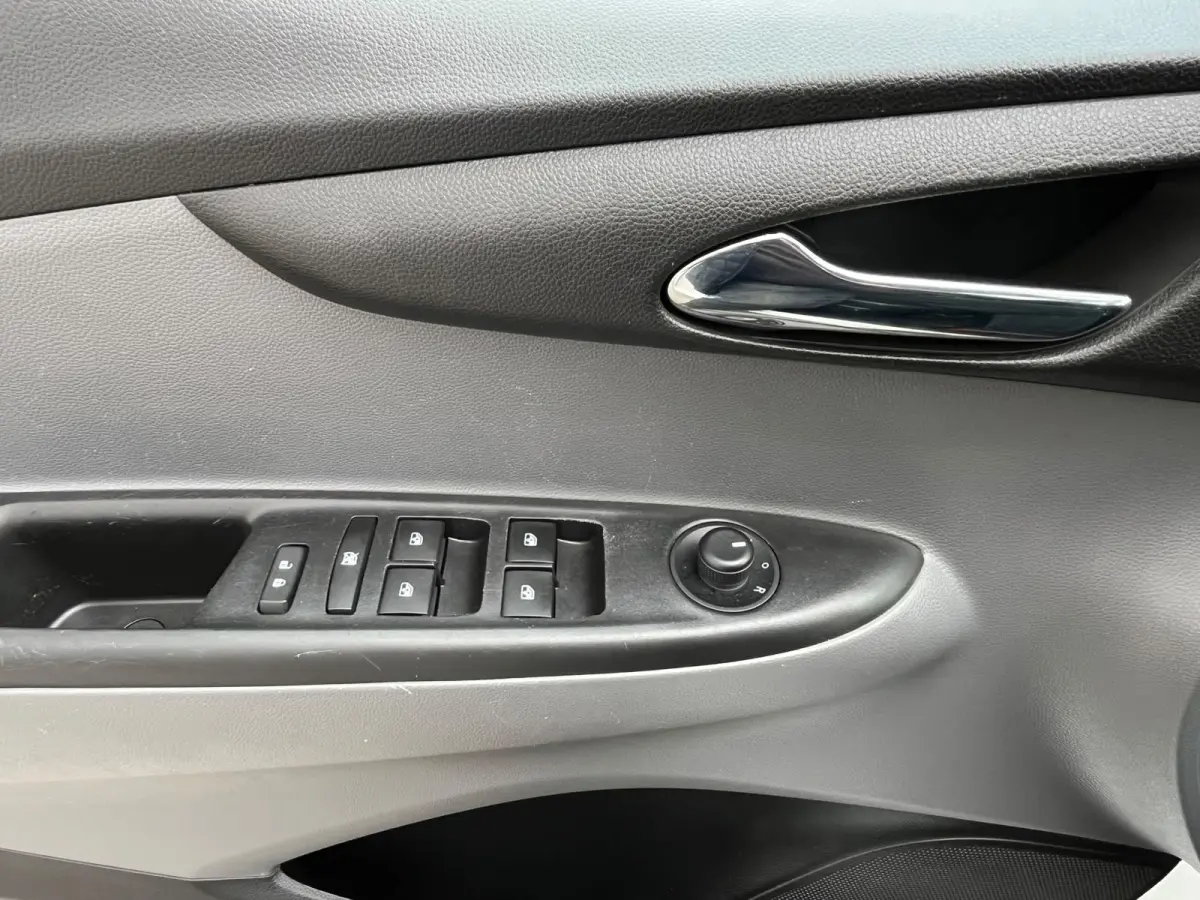 1.0 EcoFLEX Innovation Clima - Lm velgen - NAP - Carplay - privacy glass - isofix - parkeersensoren