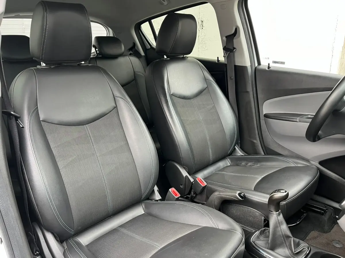 1.0 EcoFLEX Innovation Clima - Lm velgen - NAP - Carplay - privacy glass - isofix - parkeersensoren