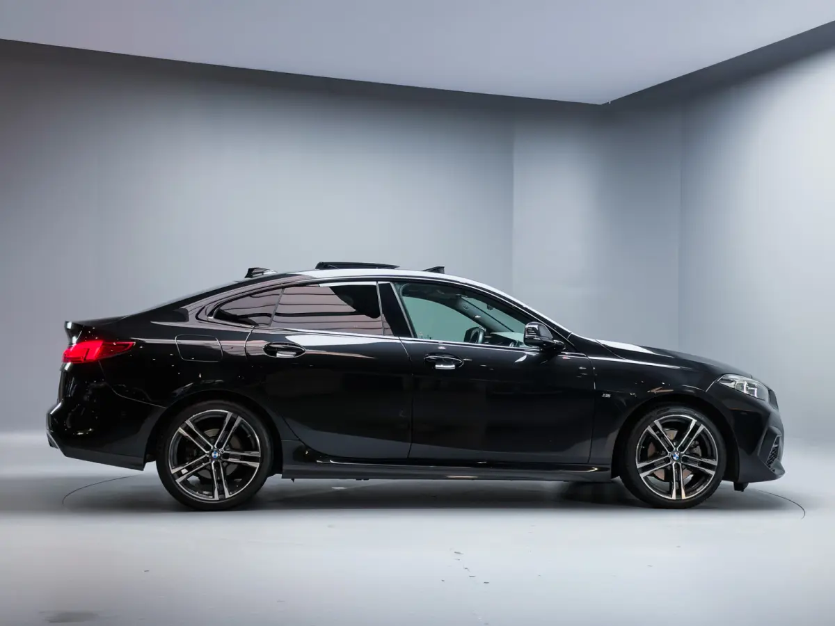 218i M-Sport Pano | ACC | Camera | Leder | LED | 19"