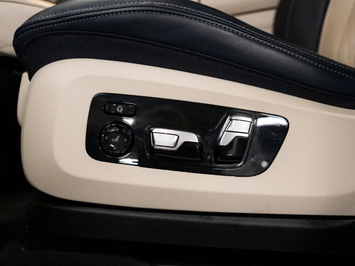 XDrive45e High Executive|B&W|Sky Lounge|Individual|Massage|Laser|360|Full