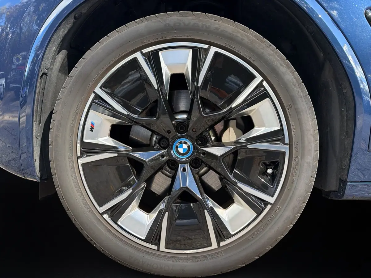 M-SPORT 80 kWh (210kW/286pk) ** LED, IVORY LEDER, PANO, TREKH, ACC, H&K,  20-inch LMV ** 1e EIG - UNFALLFREI ** ** INFORMEER OOK NAAR ONZE AANTREKKELIJKE FINANCIAL-LEASE TARIEVEN **