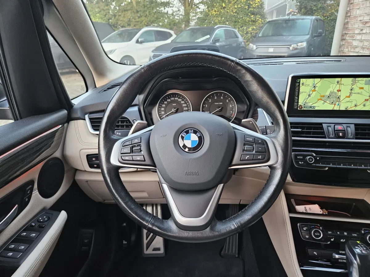 220i Centennial High Executive Trekhaak! Automaat! Leer! Camera! 192PK! NAP! Mooie/Nette Auto!