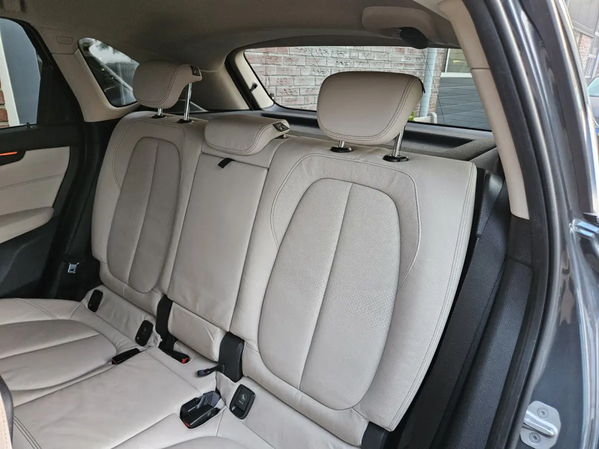 220i Centennial High Executive Trekhaak! Automaat! Leer! Camera! 192PK! NAP! Mooie/Nette Auto!