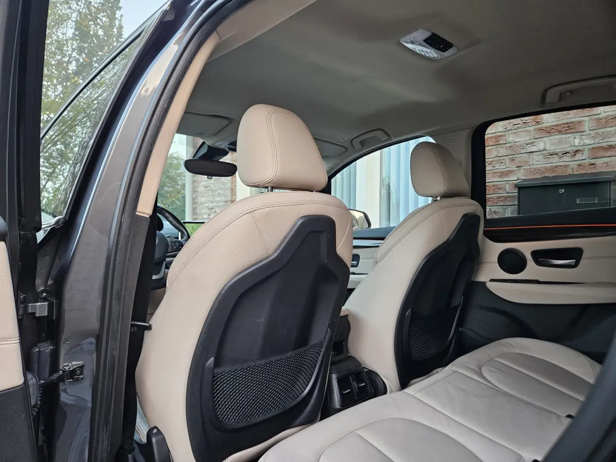 220i Centennial High Executive Trekhaak! Automaat! Leer! Camera! 192PK! NAP! Mooie/Nette Auto!