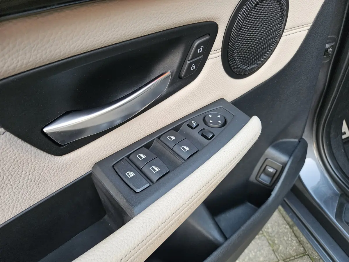 220i Centennial High Executive Trekhaak! Automaat! Leer! Camera! 192PK! NAP! Mooie/Nette Auto!