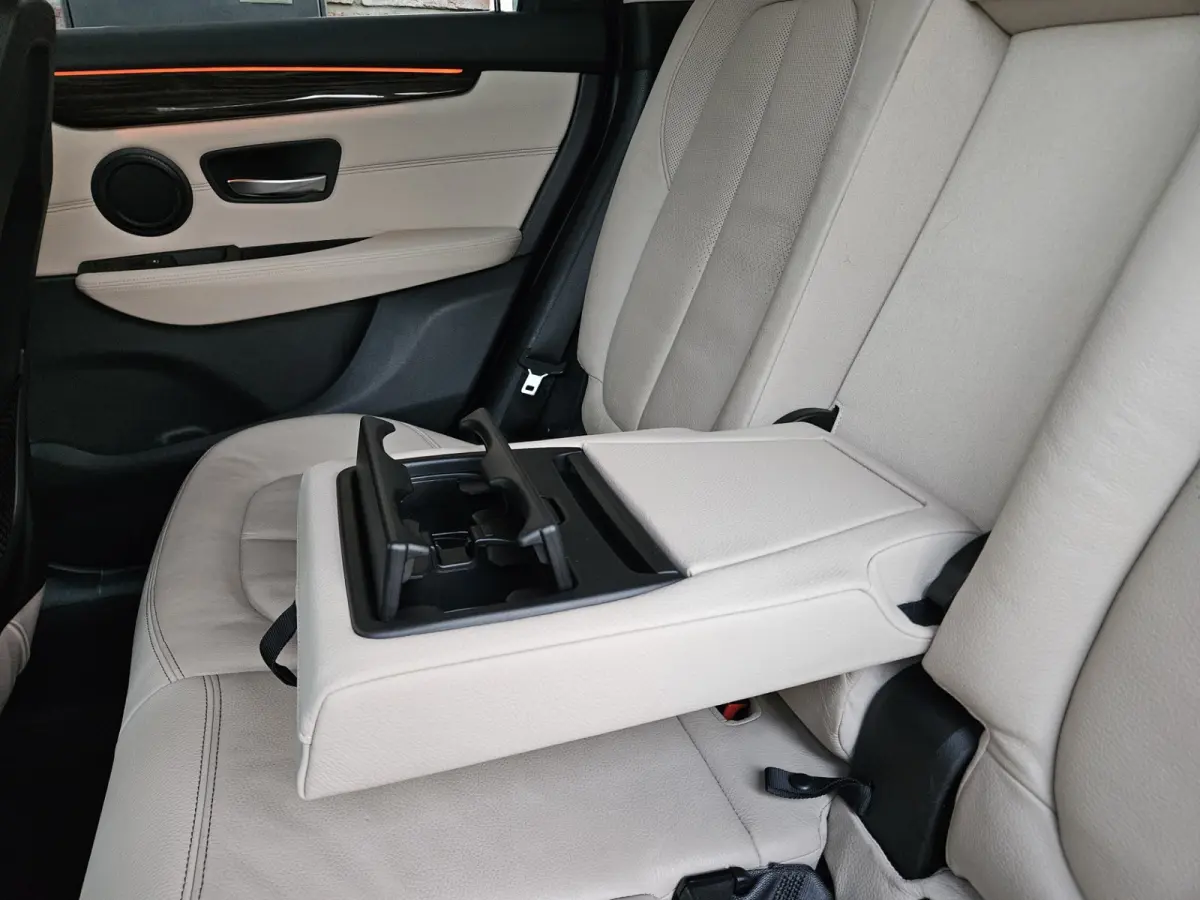 220i Centennial High Executive Trekhaak! Automaat! Leer! Camera! 192PK! NAP! Mooie/Nette Auto!