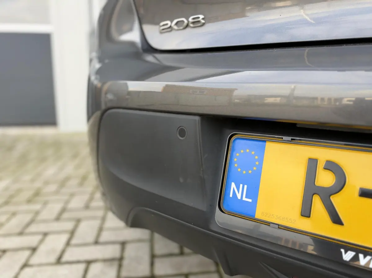 1.2 PureTech Active Pack | Carplay | Navigatie | Cruise | DAB | LED | Sensoren | Lichtmetaal