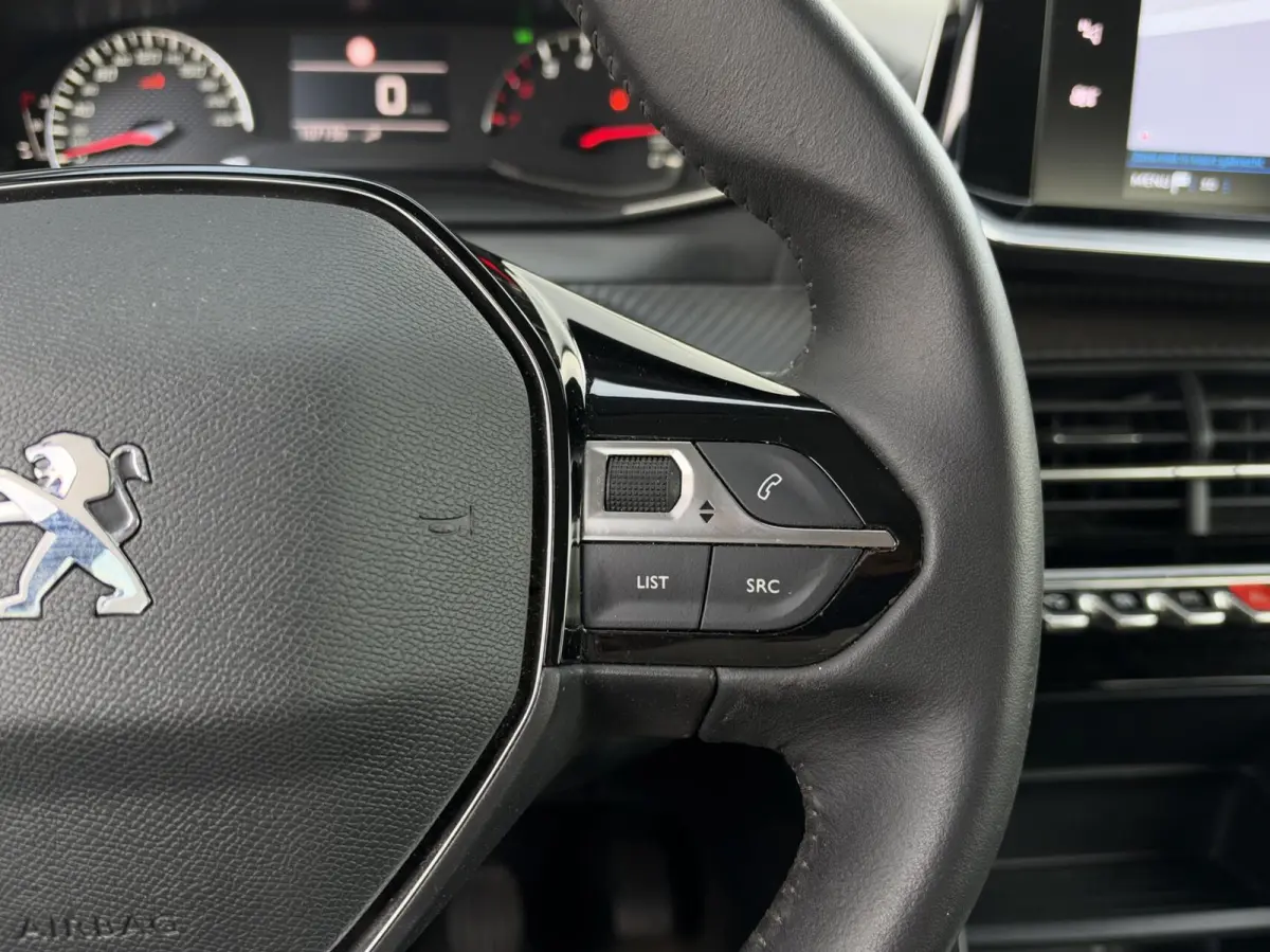 1.2 PureTech Active Pack | Carplay | Navigatie | Cruise | DAB | LED | Sensoren | Lichtmetaal
