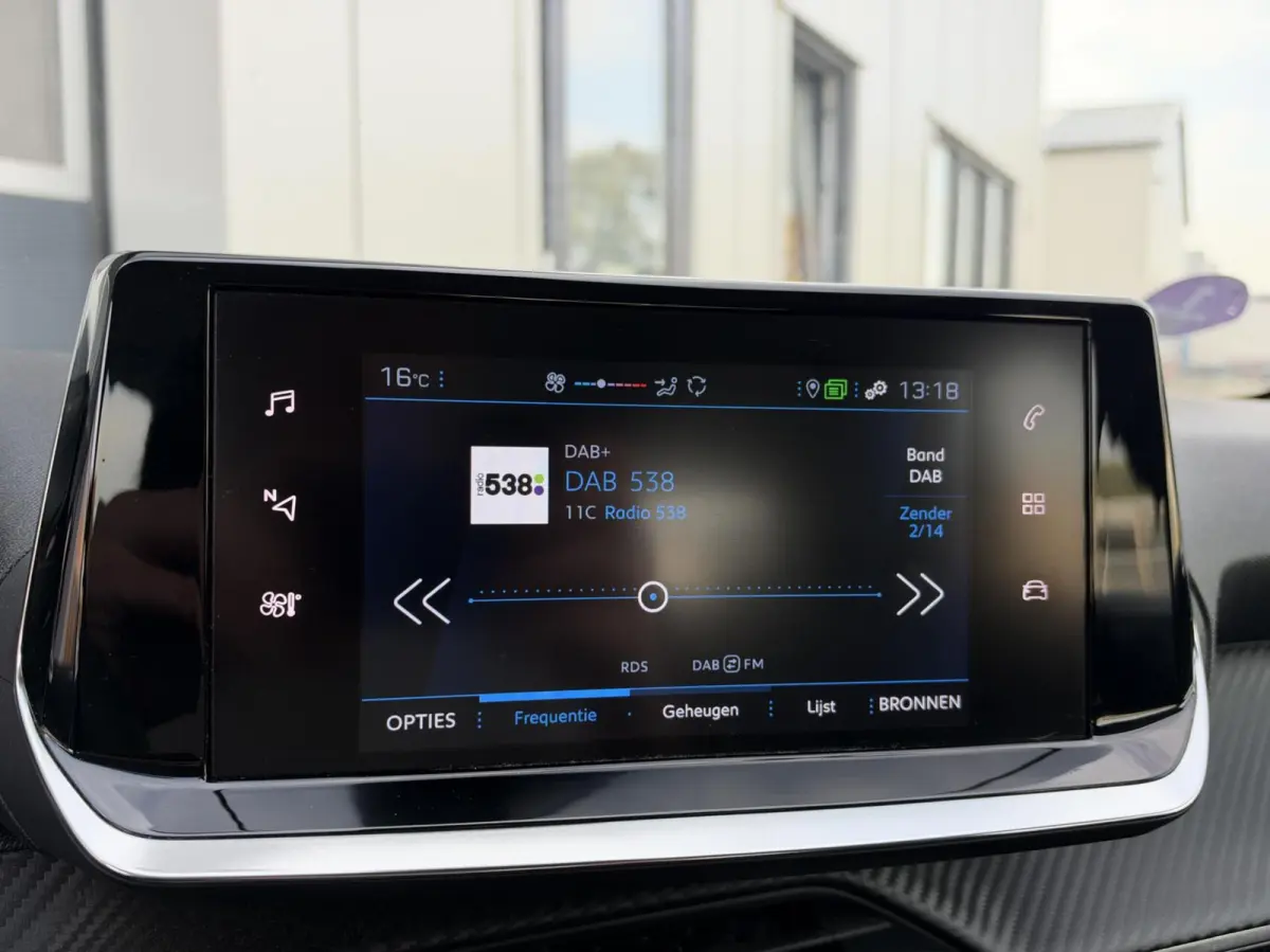1.2 PureTech Active Pack | Carplay | Navigatie | Cruise | DAB | LED | Sensoren | Lichtmetaal