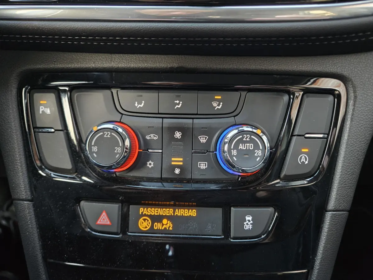 1.4 Turbo Innovation Trekhaak! Camera! NAP! Mooie/Nette Auto! Dealer Onderhouden!