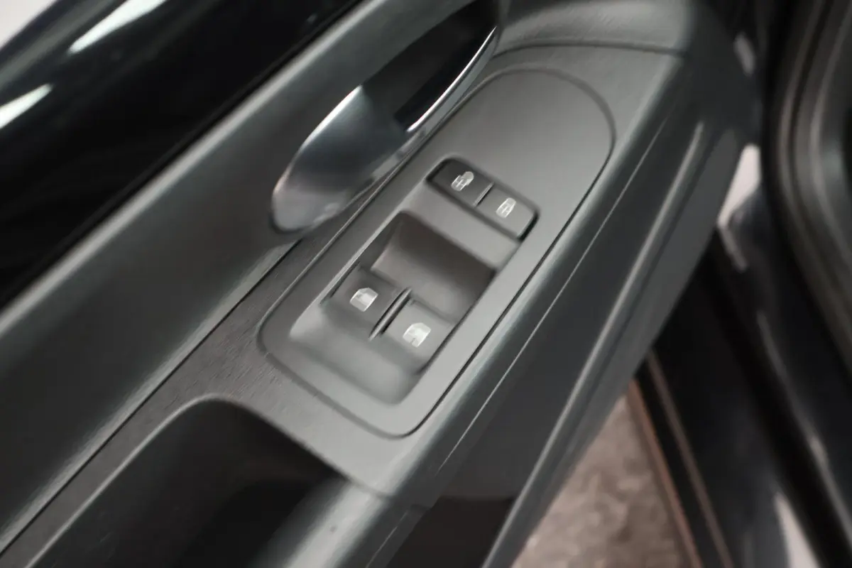 Up! 1.0 60pk Move up! BlueMotion Airco Navigatie